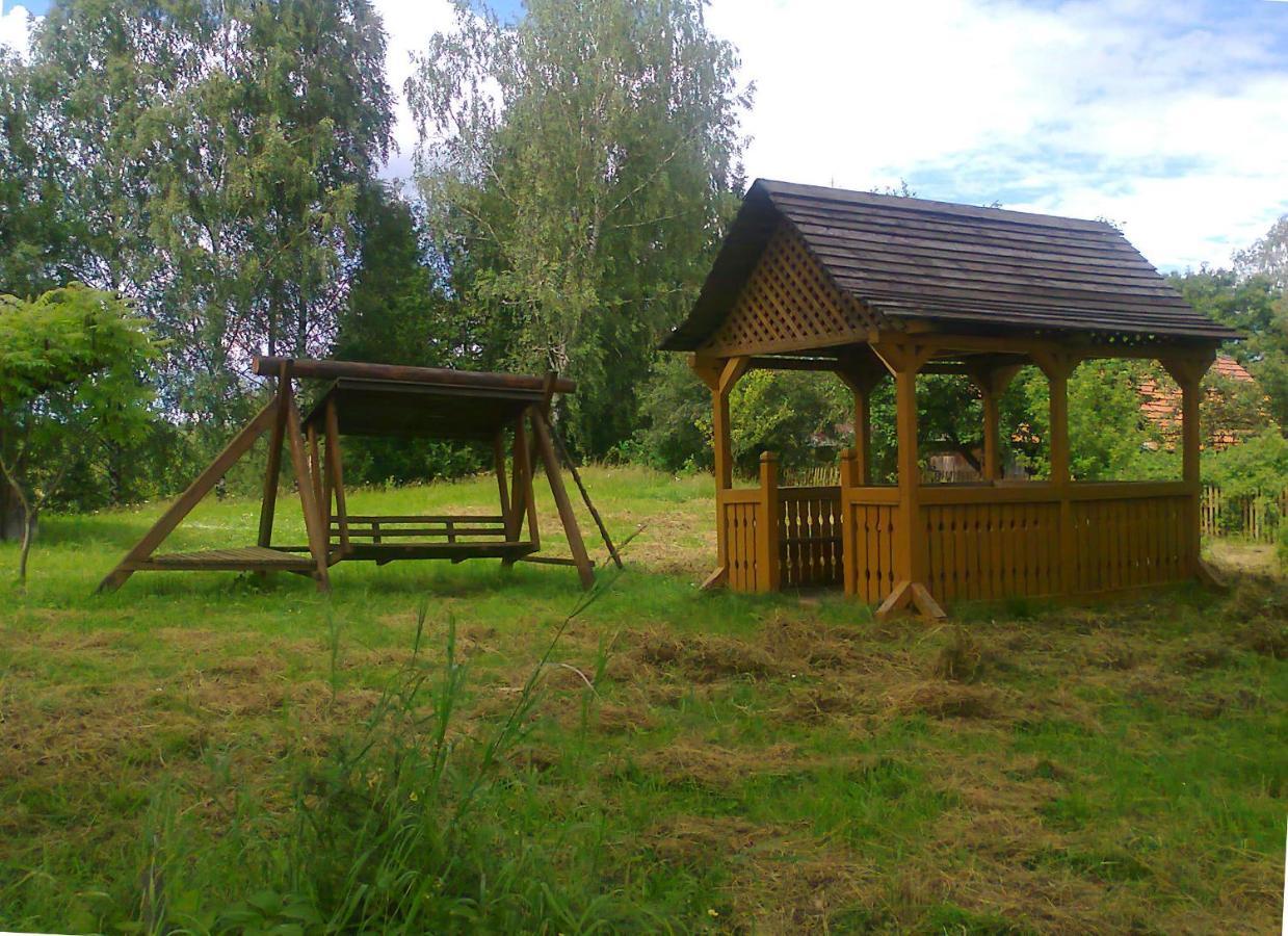BukovinkaПолонянкаアパートメント エクステリア 写真